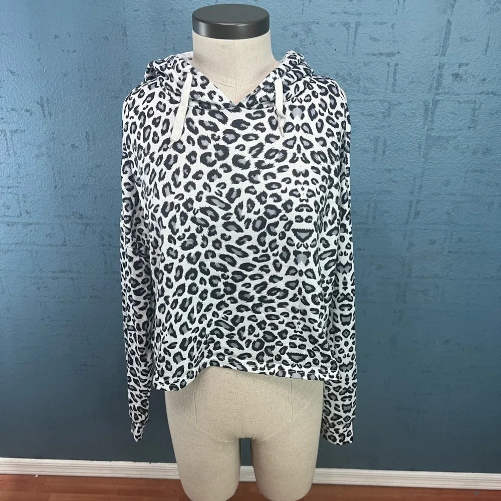 Womens leopard print crop top hoodie